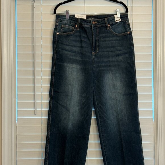 NWT Judy Blue LAST KISS Mid-Rise Tummy Control Crop Wide Leg Jeans (Size 13) - Picture 8 of 8